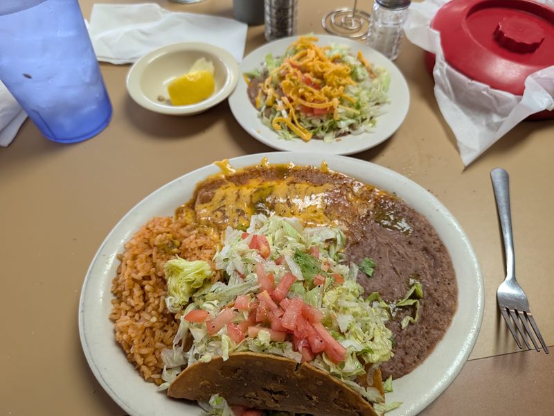 Cristan's Tacos food